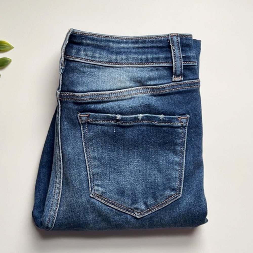 distress skinny jeans